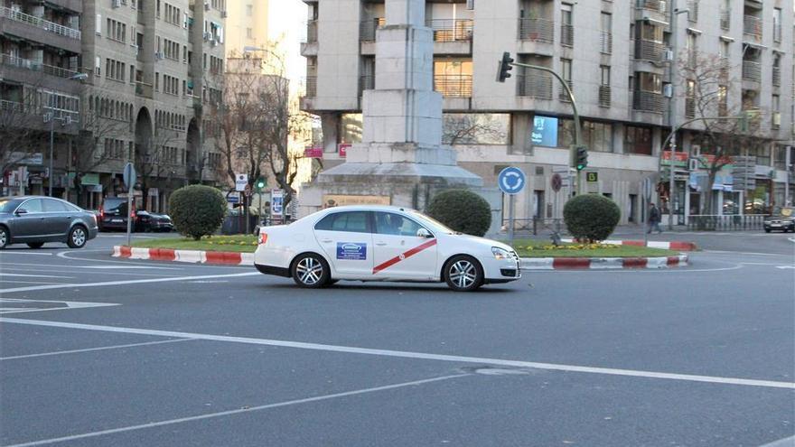 Una cacereña denuncia que un taxi se niega a trasladar a su hija para hacerse el test del coronavirus