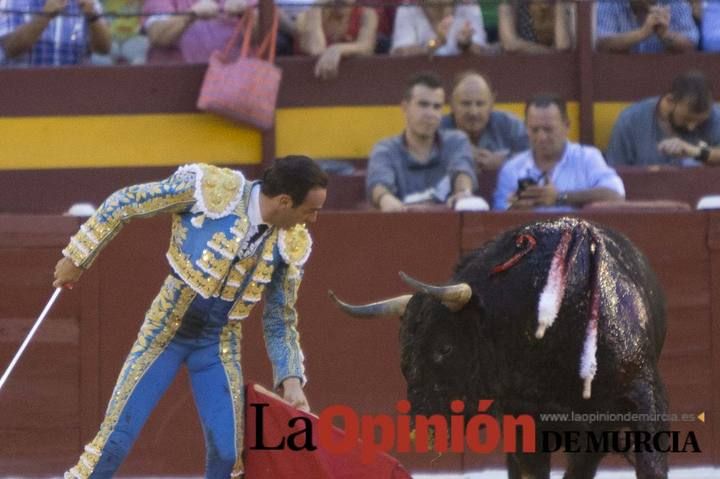 Segunda corrida de Feria: Enrique Ponce, Manzanares y Cayetano