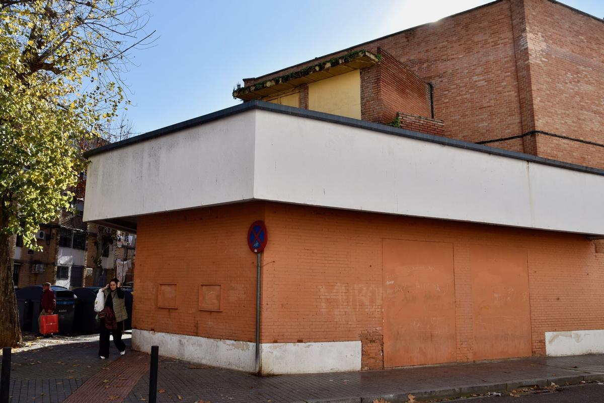 Córdoba.Paula Ruiz. Cines cerrados abandonados. antiguo cine Córdoba sector sur