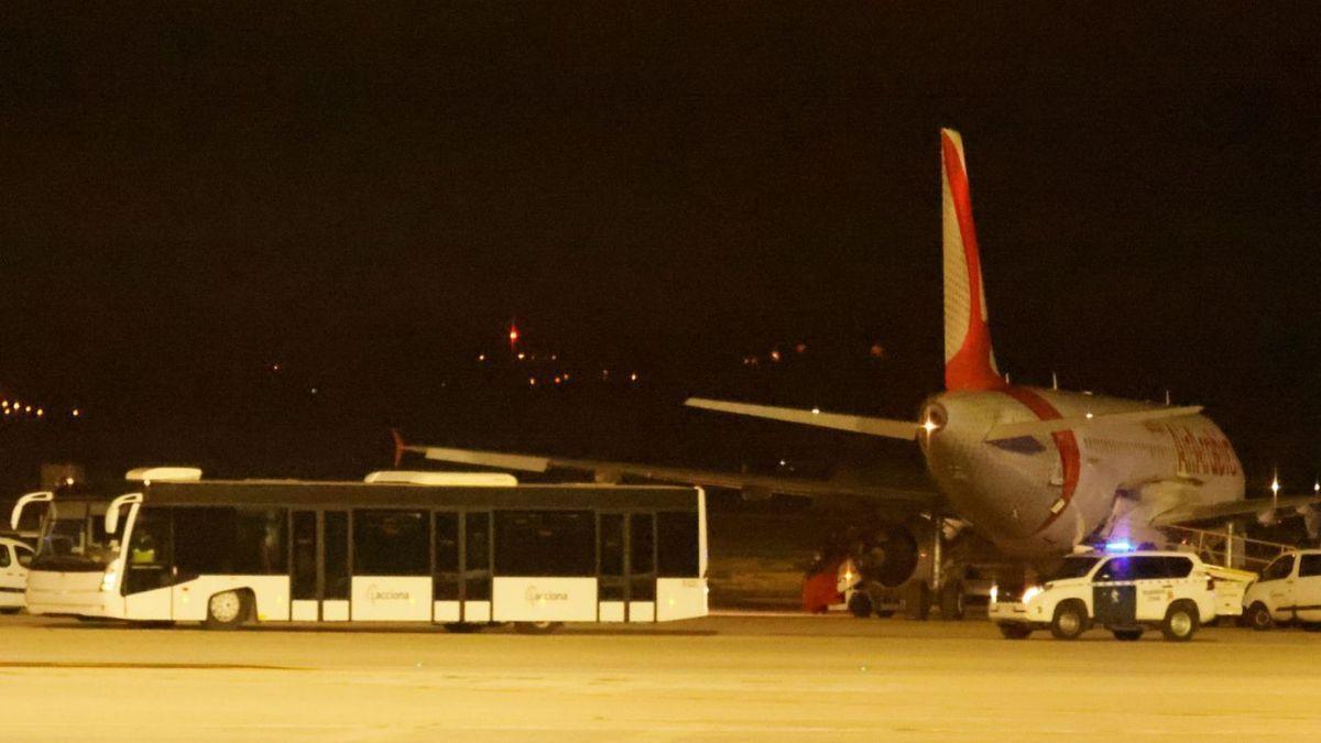 La fiscalia estudia acusar de sedició els migrants que van participar en la fuga de l’aeroport de Mallorca