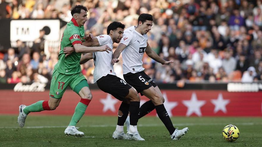 Resumen, goles y highlights del Valencia CF 1 - 0 Osasuna de la jornada ...