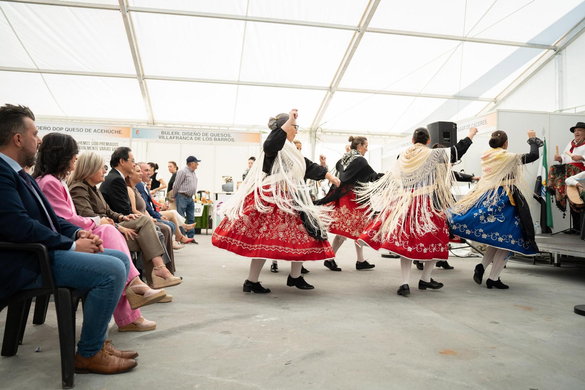 Así ha sido el acto inaugural de la Feria del Queso de Casar de Cáceres