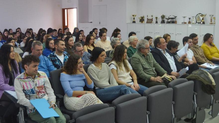 Música y versos en varios idiomas para celebrar en el campus el Día de la Poesía