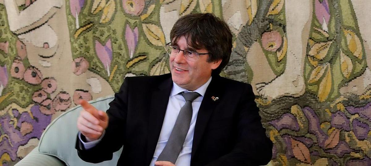 Puigdemont, cabeza de lista de JxCat.