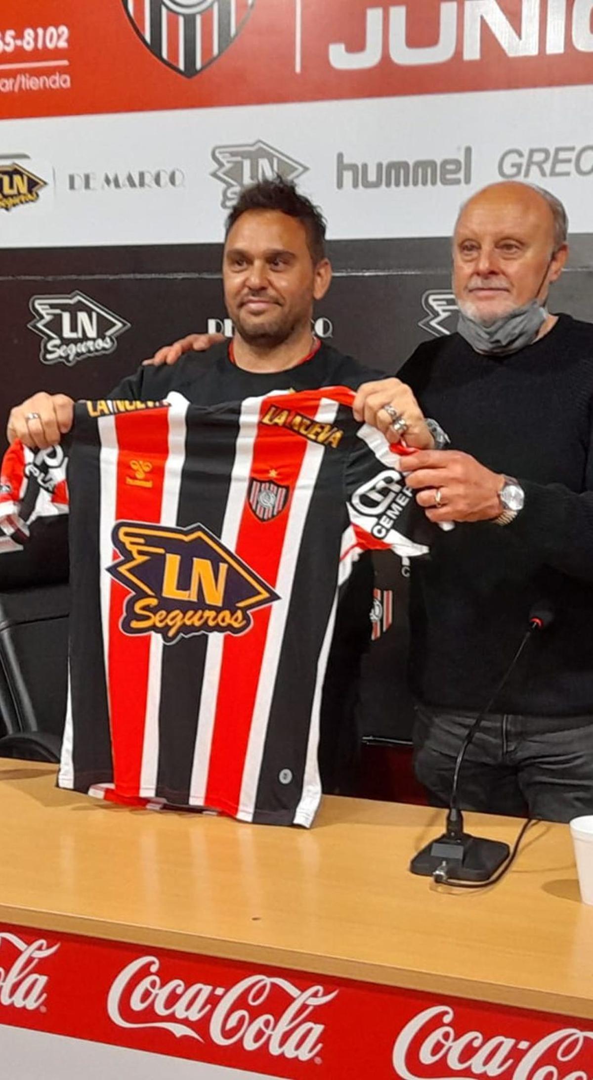 Federico Arias, en su presentación con Chacarita en 2021. | CHACARITA JUNIORS
