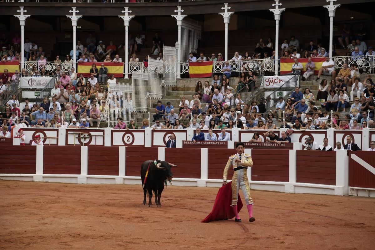 El broche a la feria taurina de Gijón, en imágenes El broche a la feria taurina de Gijón, en imágenes