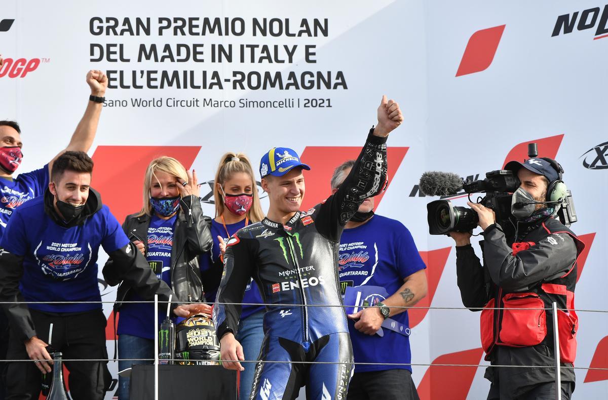 Márquez gana el GP de Emilia Romaña y Quartararo conquista el título.