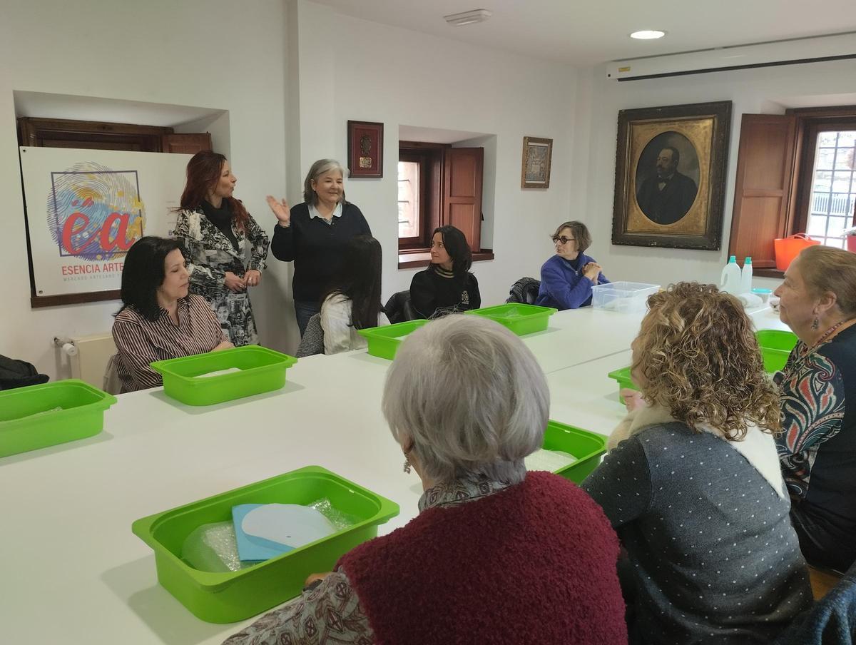 Asistentes al taller de fieltro