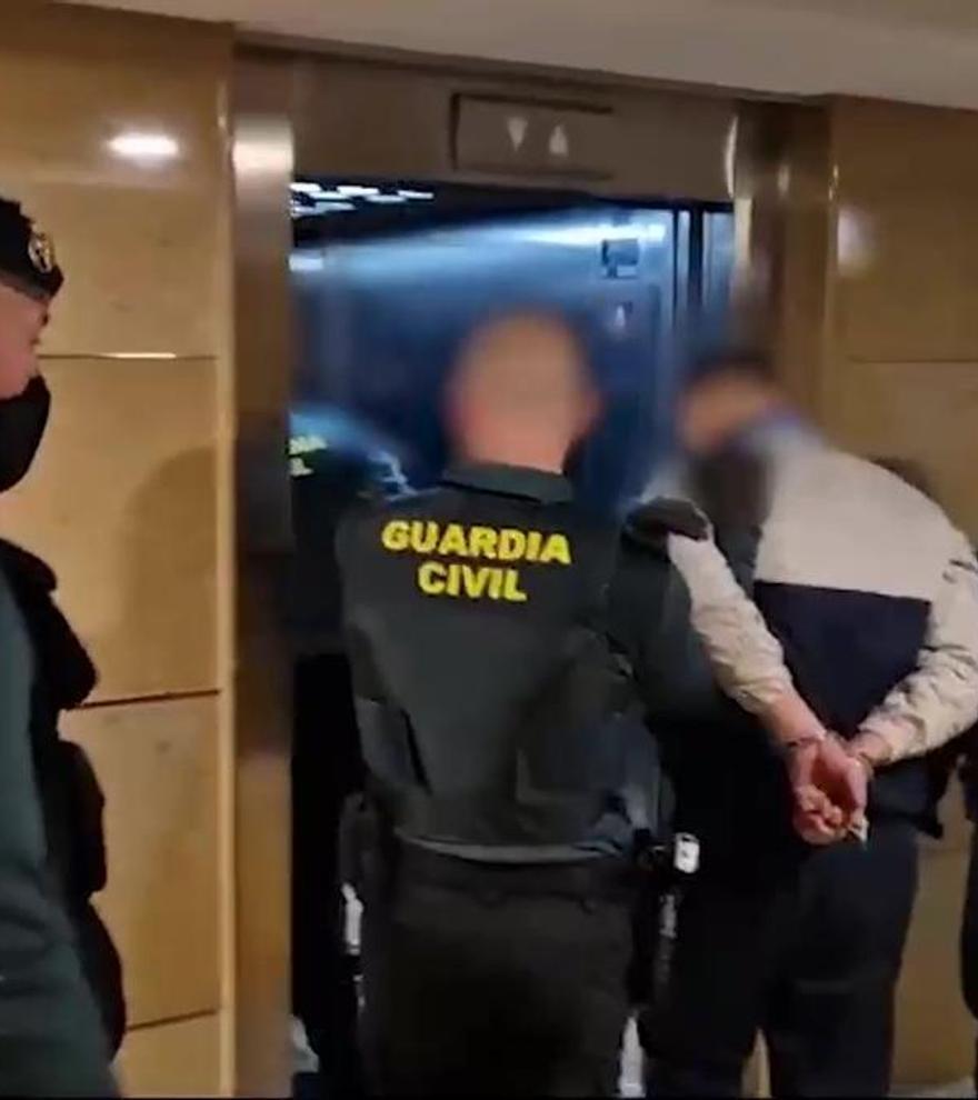 Cae una banda que extorsionó a más de 100 personas con falsos anuncios sobre servicios sexuales en Valencia