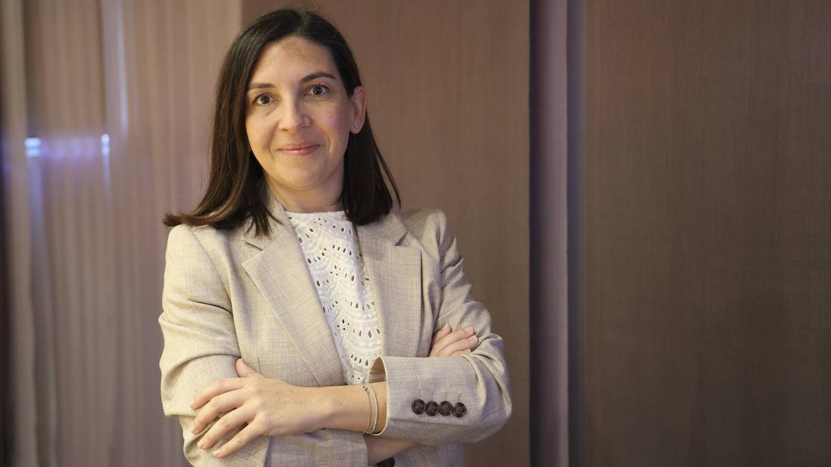 Isabel María.