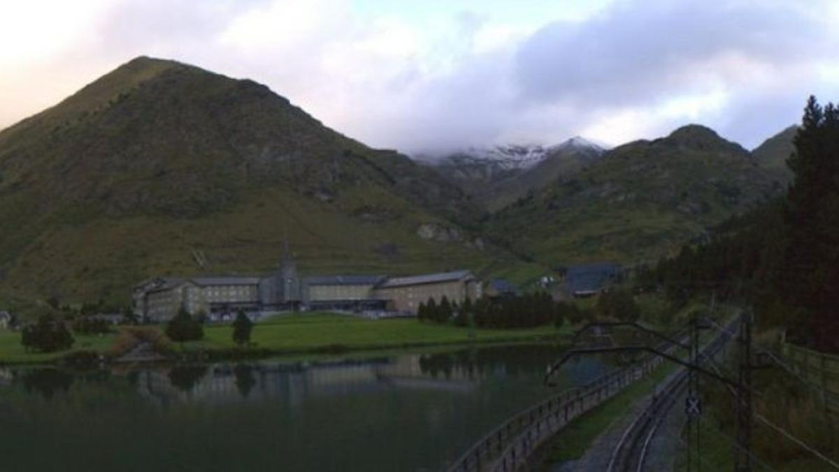 Cauen les primeres nevades de la tardor al Pirineu català