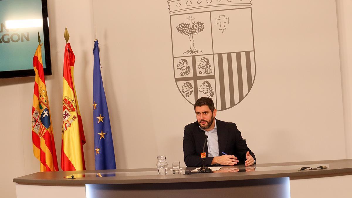 El vicepresidente del Gobierno de Aragón, Alejandro Nolasco (Vox), este jueves en la rueda de prensa.