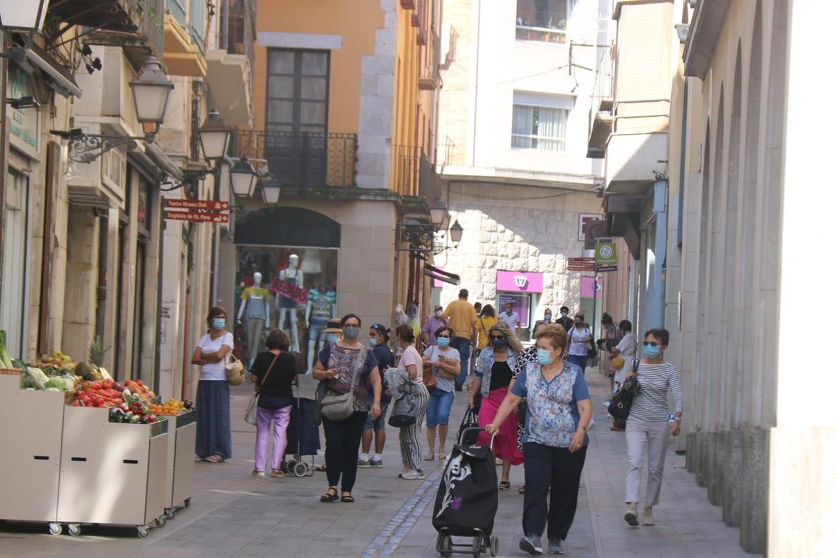 calle-de-figueres-tras-nuevas-restricciones-por-coronavirus