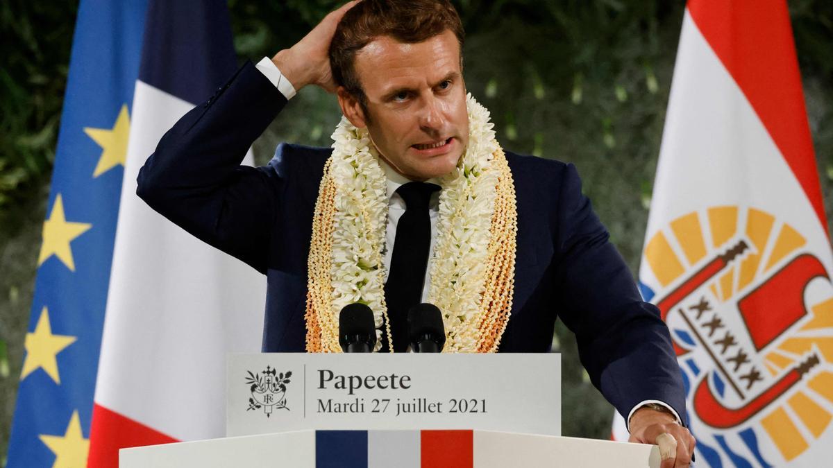 Macron durante su último discurso antes de abandonar la Polinesia.