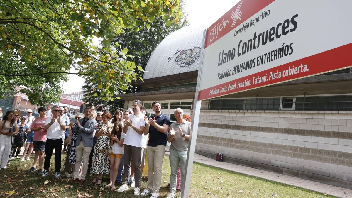 VÍDEO: El pabellón de El Llano-Contrueces, en Gijón, ya es el "Hermanos Entrerríos": "Es especial ser reconocido en tu propio barrio"