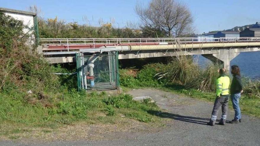 Pozo de bombeo del embalse de O Rexedoiro, situado al lado del puente de las tuberías.