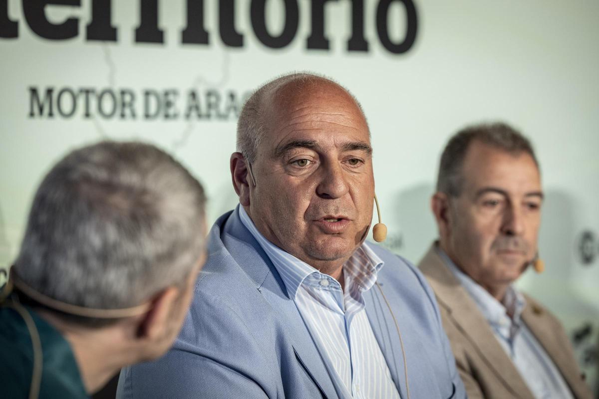 Alfredo Zaldívar, acalde de Remolinos, en el foro 'El Terriorio, motor de Aragón' organizado por EL PERIÓDICO DE ARAGÓN en la sala del Trono de la DPZ.