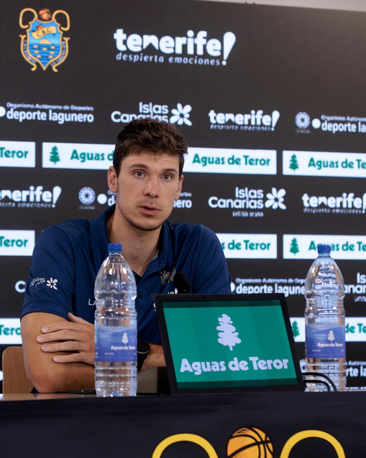 Ethan Happ, durante su presentación oficial como jugador del CB Canarias.