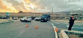 Sorpresa en un control de tráfico: detenidas dos personas con órdenes de arresto en Gran Canaria
