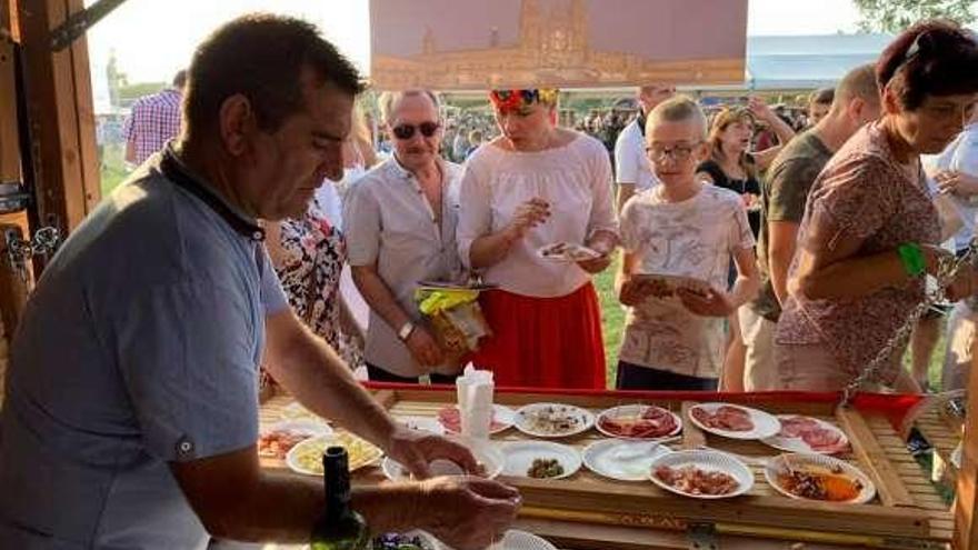Rodeiro publicita la gastronomía española en Polonia