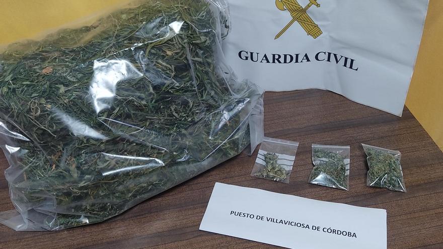 La Guardia Civil desmantela un punto de venta y menudeo de drogas en Villaviciosa