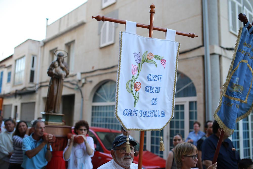 Tradicional procesión marítima en Can Pastilla