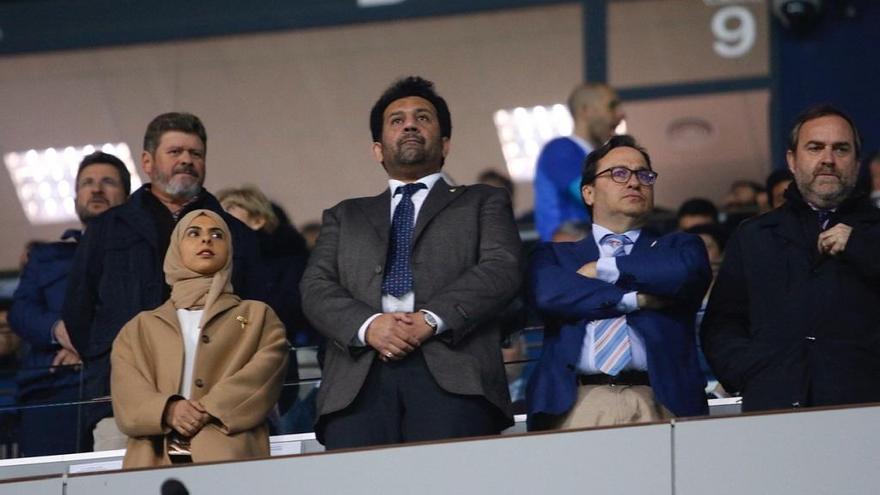 El jeque y su hija Hamyan, en el palco de La Rosaleda