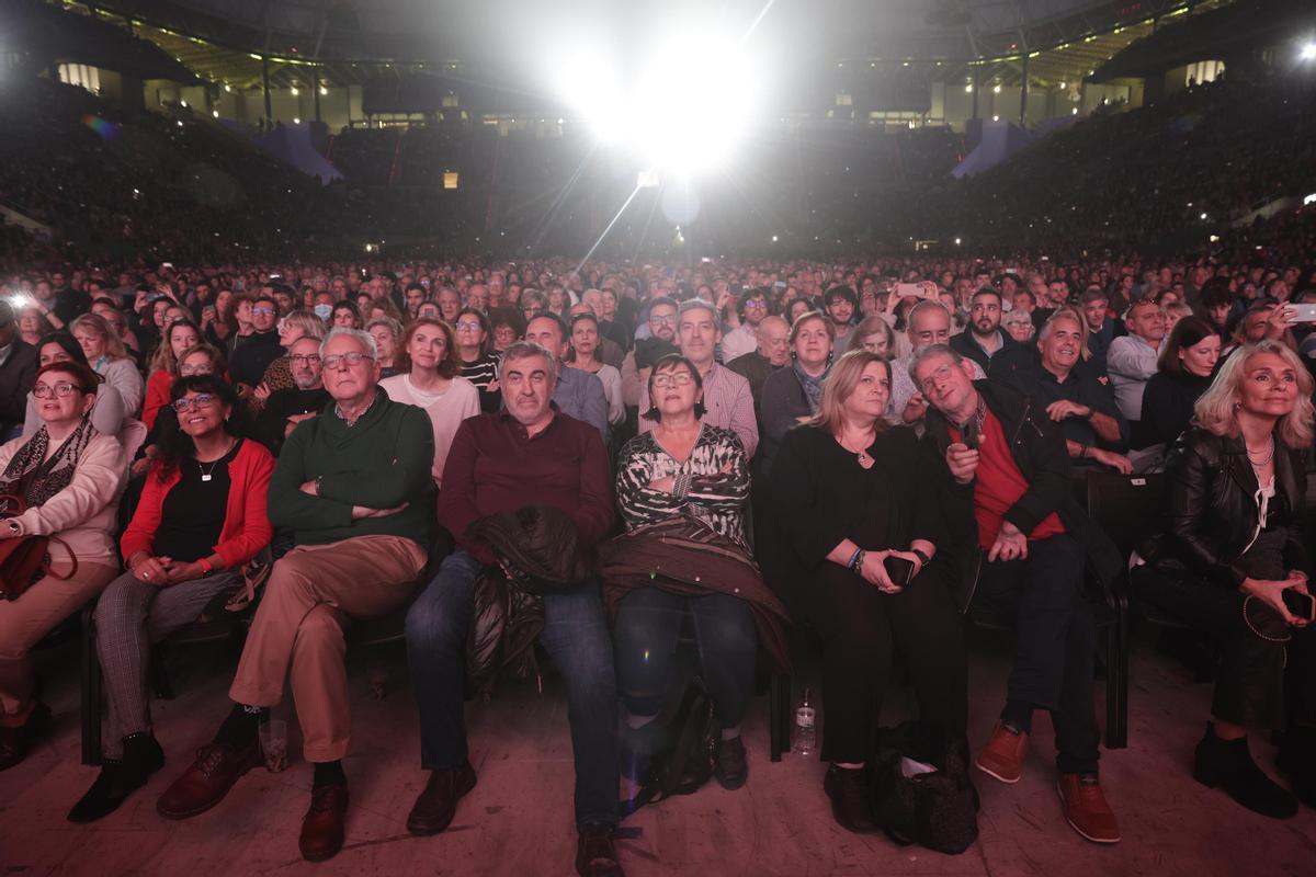 Serrat empieza la despedida en el Palau Sant Jordi.