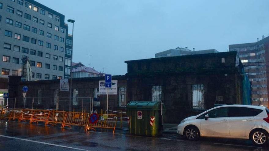 Estado que presenta actualmente el viejo cuartel de la Guardia Civil, ya demolido. // Rafa Vázquez