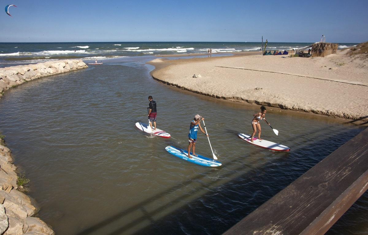 El río Xúquer ofrece diferentes opciones para la práctica de deportes de vela.