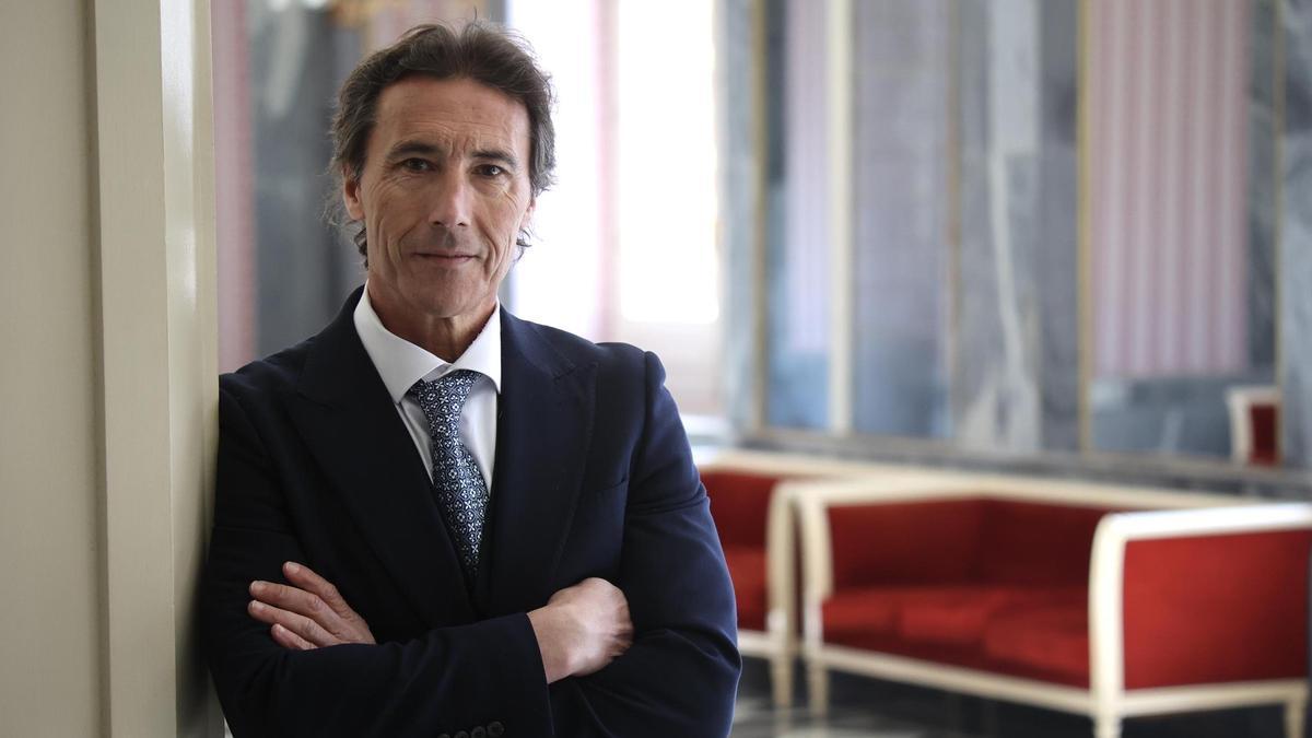 Pablo Ruiz Palacios en el interior del Teatro Romea.