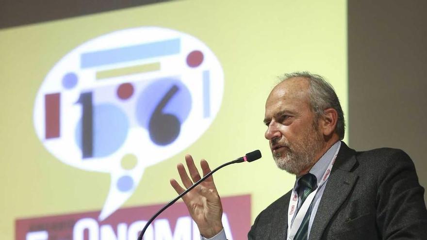 Juan Rodríguez Inciarte, durante su conferencia en Oviedo.