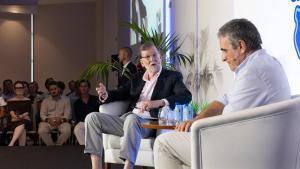 El expresidente del Gobierno, durante su charla con el presidente del PP en Ibiza, José Vicente Marí.