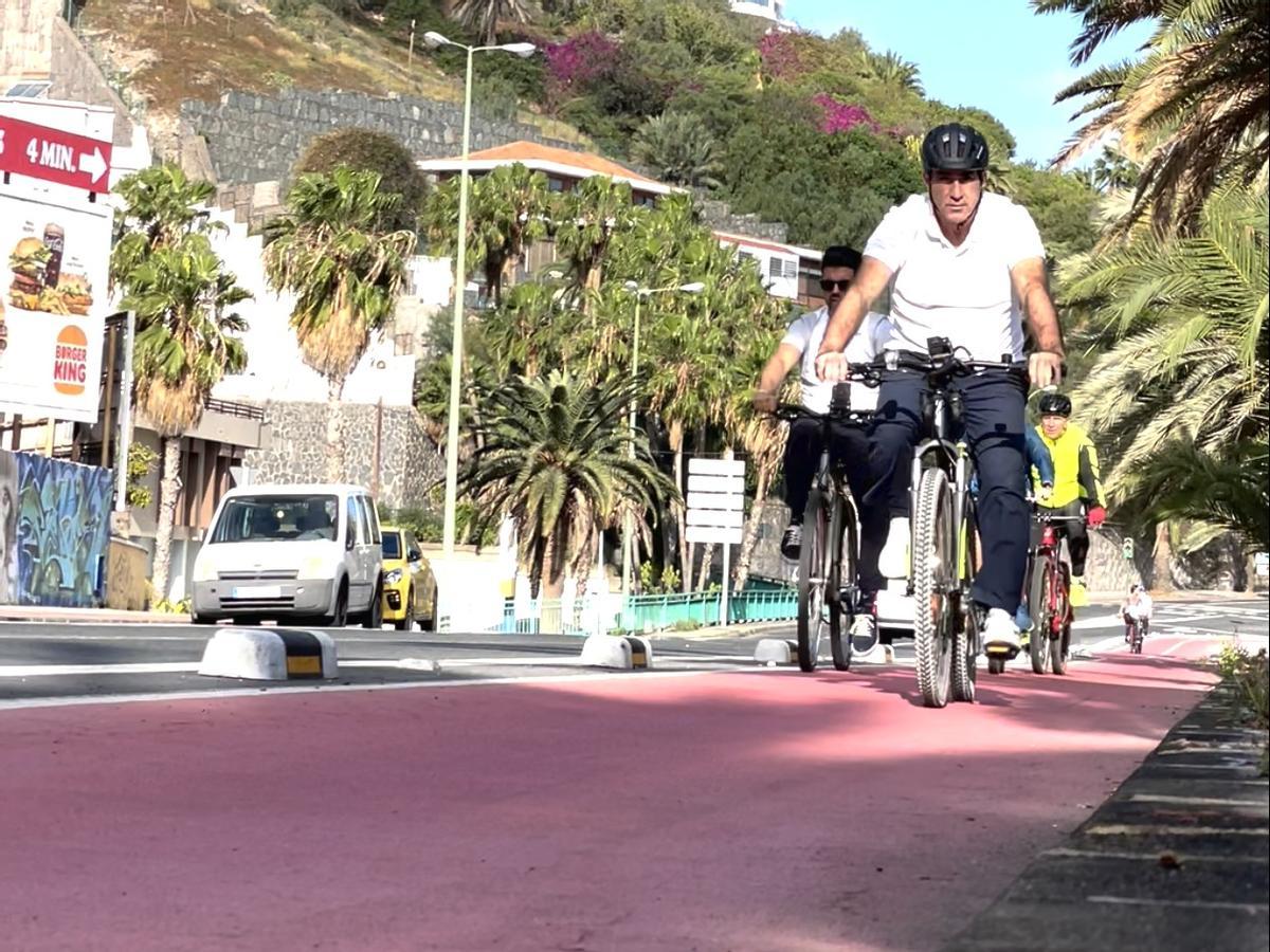 Francis Candil exige al alcalde un adecuado mantenimiento de los carriles bici
