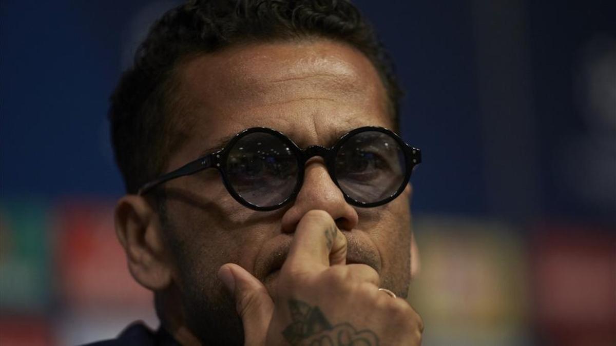 Dani Alves, a punto para su presentación como nuevo jugador del PSG