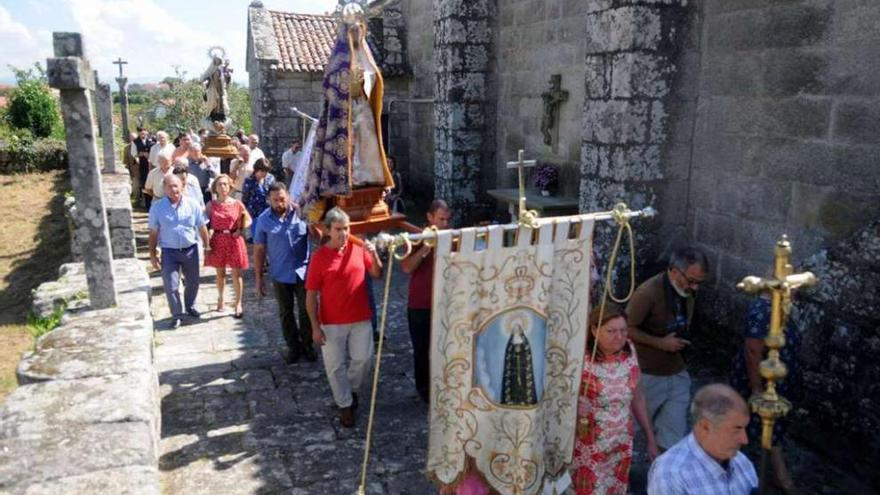 Samieira honra a la Virgen de los Dolores