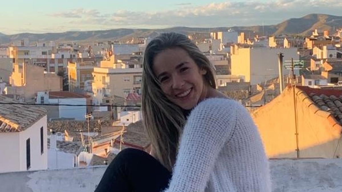 Marta, la joven en coma, en una imagen cedida.