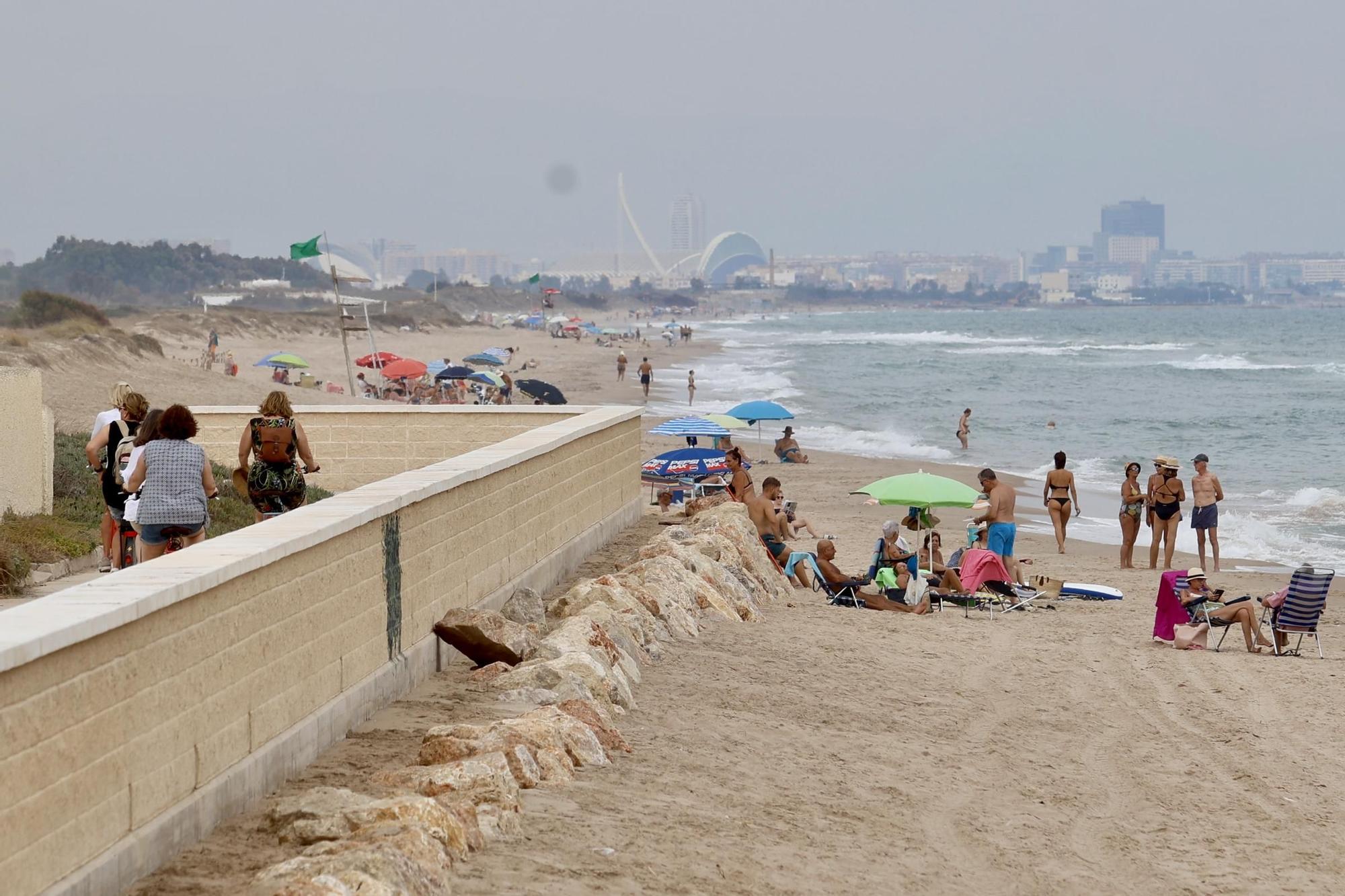 Así van las obras en las playas del sur de València para recuperar la arena