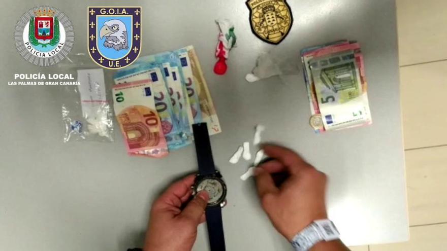 Escondía la droga en el interior de un reloj