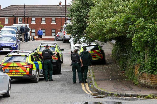 El consulado de España en Edimburgo pide a los españoles que extremen sus precauciones por los disturbios en Belfast