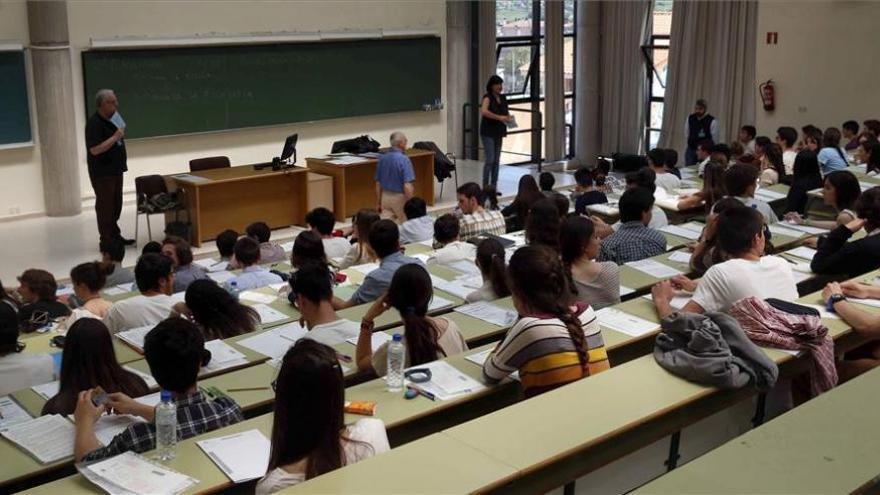 Extremadura baraja recurrir la reválida de Bachillerato que sustituirá a la actual selectividad