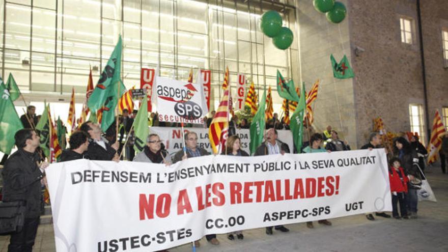 La concentració de treballadors públics de Girona a mitjan desembre que va acabar en manifestació.