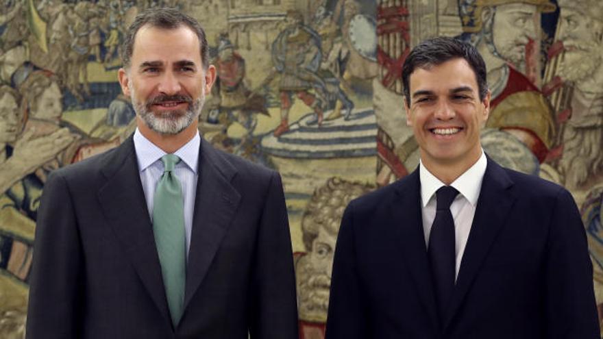 El Rey recibe a Pedro Sánchez en Zarzuela