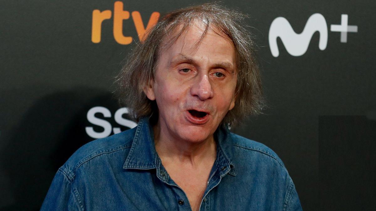 HOUELLEBECQ