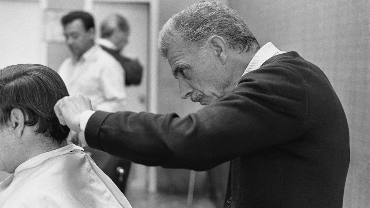 De la primera peluca para un hombre, a un corte de boda | ARCHIVO IÑAKI OSORIO