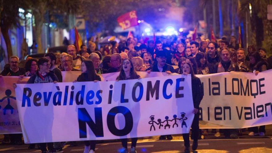 Manifestación en Alicante para que se invierta más en Educación