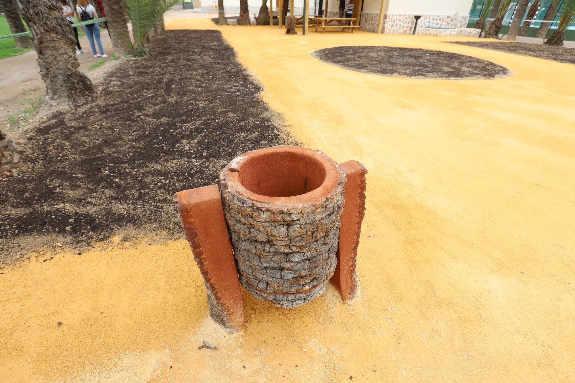 Orihuela inaugura un centro de acogida al visitante en el Palmeral