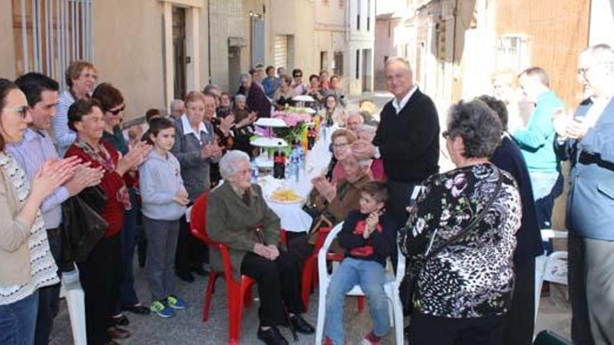 Llíria homenajea a Amparo Moros por su 100.º cumpleaños