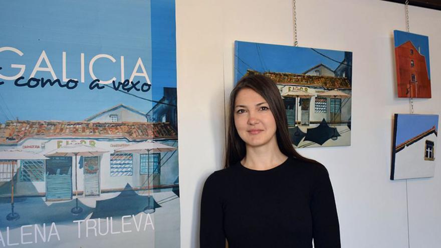 La rusa Alena Truleva ofrece su visión de Galicia con una exposición en el Auditorio de Valga