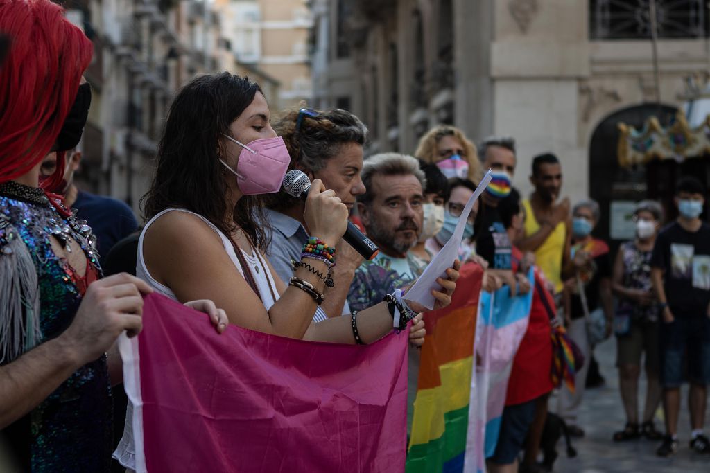 Imágenes de la protesta contra la LGTBI fobia en Cartagena